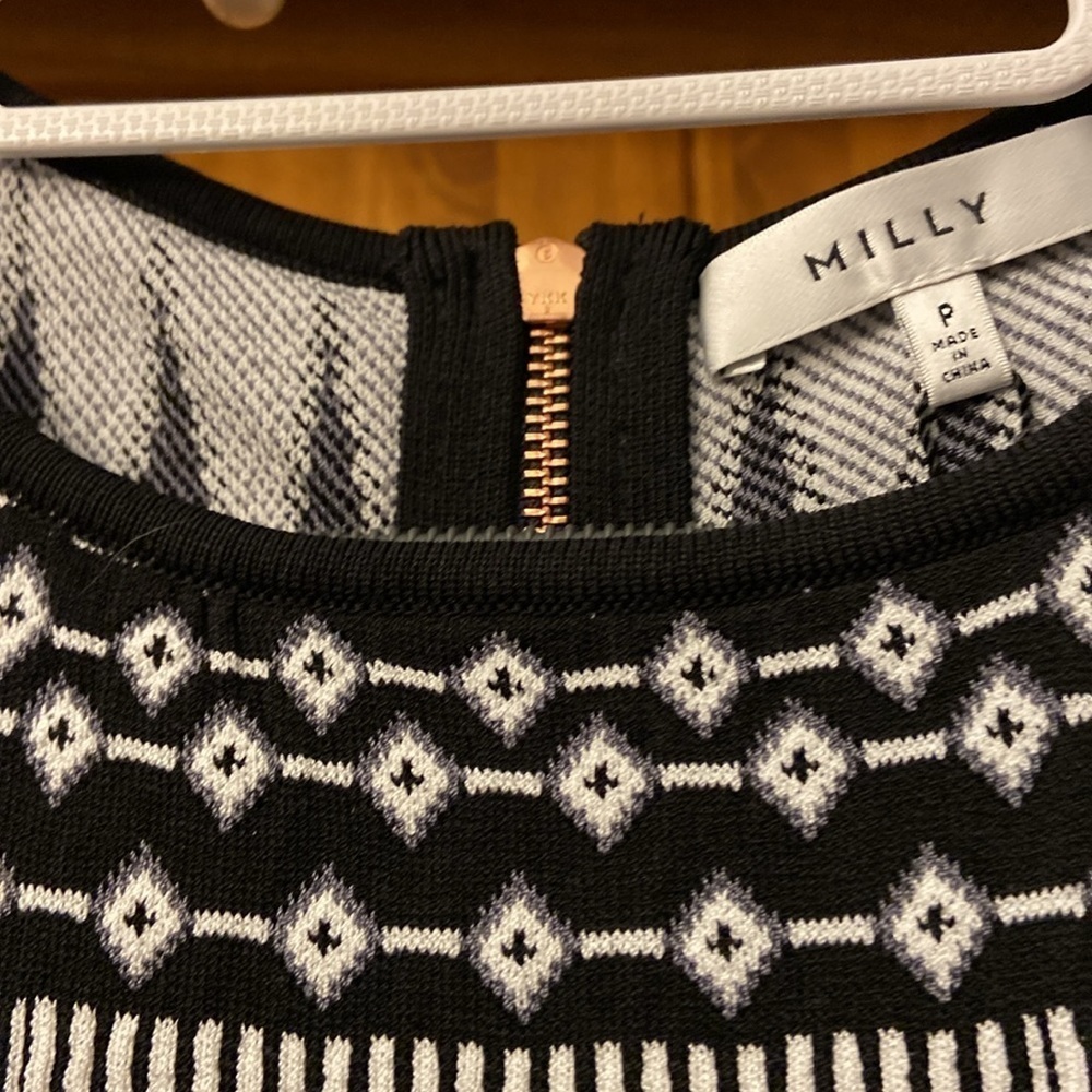 Milly Woman’s Graphic Jacquard Flare Shell-Blavk/White Petite NWT - Picture 4 of 8